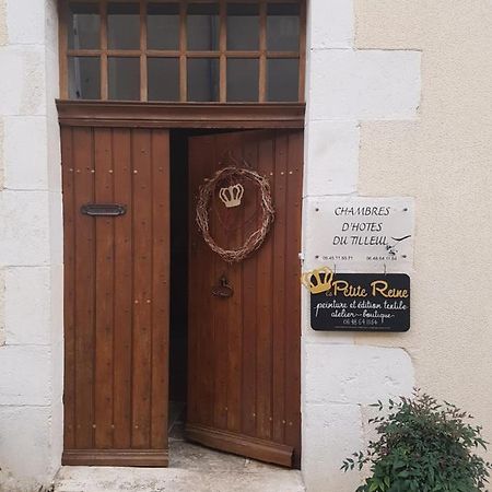 Nanteuil-en-Vallée Chambres D'Hotes Du Tilleul מראה חיצוני תמונה